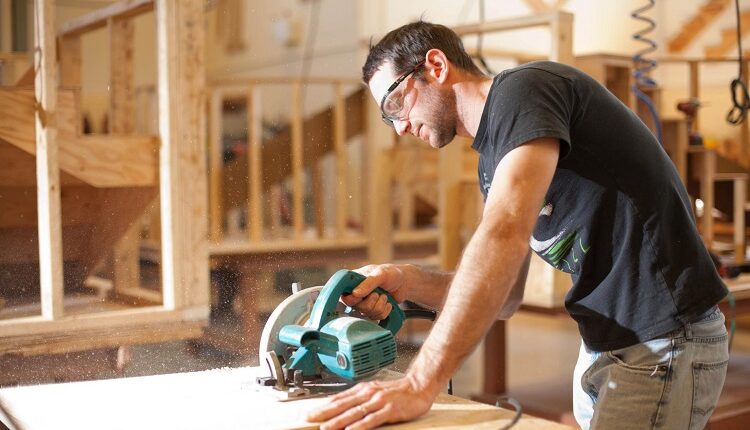 Factors To Consider When Hiring A Carpenter